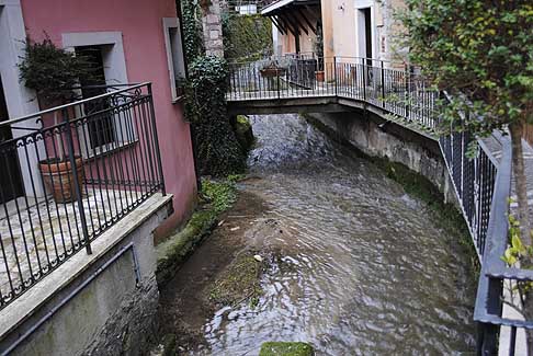 Tagliacozzo - Tagliacozzo un viaggio nostrano  quello che vogliamo condividere con chi, come noi, ama la natura ma soprattutto le bellezze paesaggistiche della nostra terra